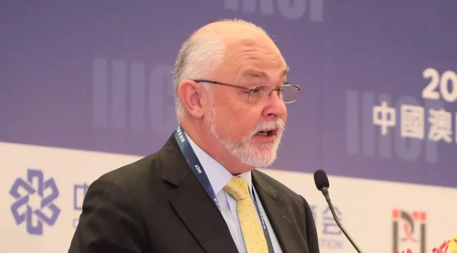Tim Broyd主席发表主旨演讲.jpg Tim Broyd主席发表主旨演讲.jpg