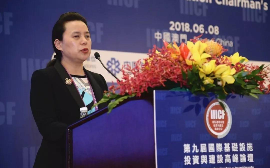 于晓虹副会长主持论坛.jpg 于晓虹副会长主持论坛.jpg